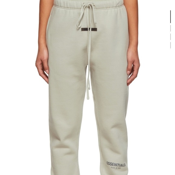 *SOLD** Essential sweatpants - Picture 4 of 5